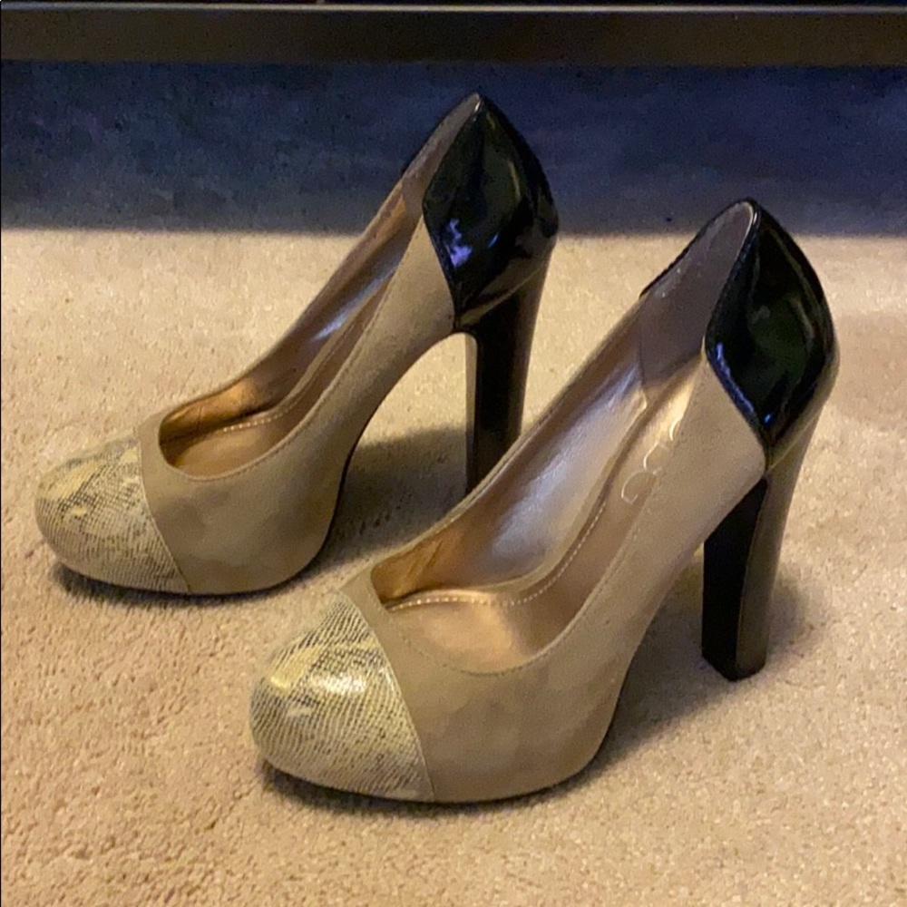 BCBG heels new snakeskin, suede, Patton leather
